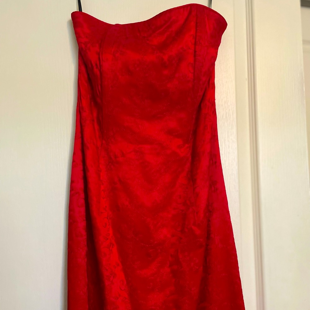 Red formal gown size 6 Jessica McClintock brocade prom wedding party